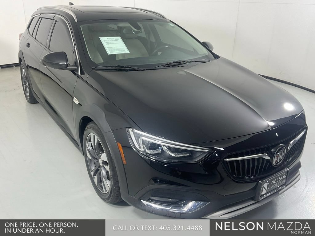 Used 2018 Buick Regal Essence w/ Driver Confidence Package #1 AWD/4WD image 3