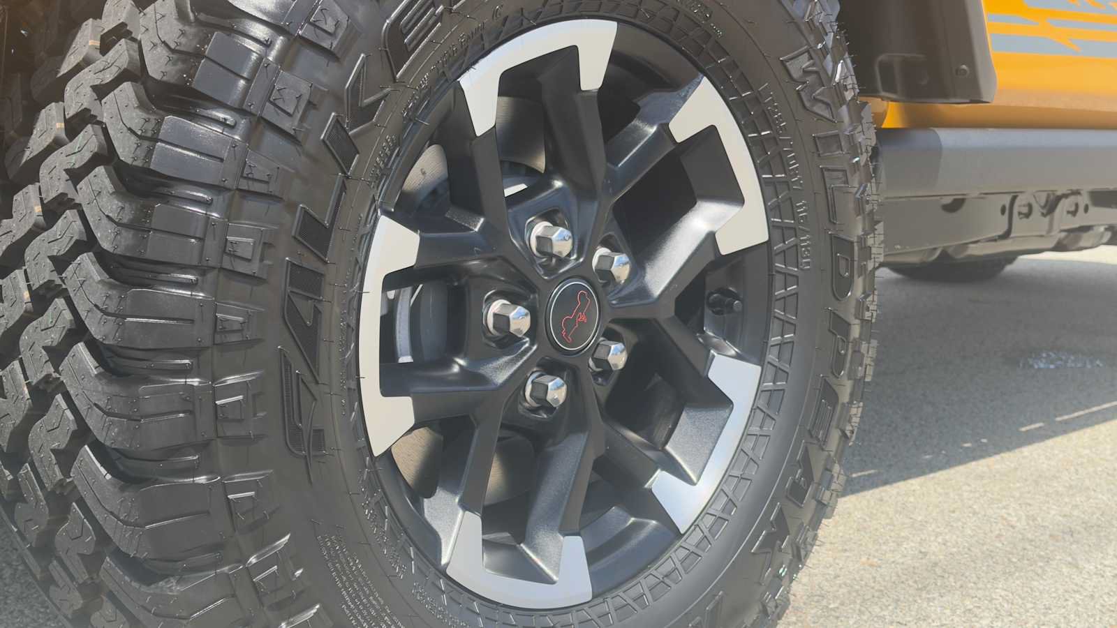 New 2026 Jeep Gladiator Rubicon w/ Rockslide Package AWD/4WD image 15