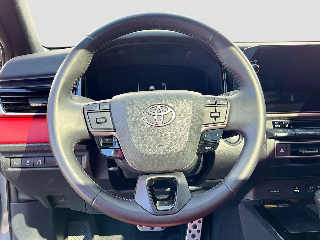 Used 2025 Toyota Camry XSE image 11