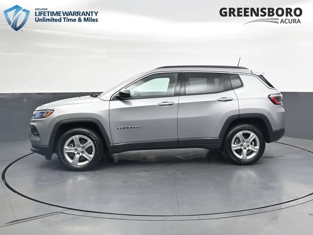 Used 2023 Jeep Compass Latitude w/ Sun and Sound Group AWD/4WD image 10