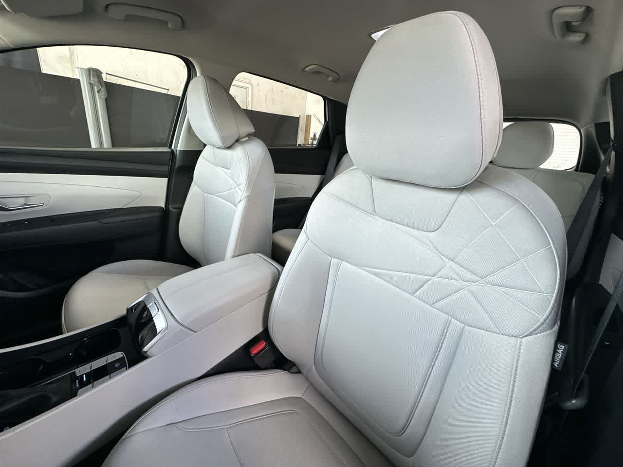 Used 2026 Hyundai Tucson SE FWD image 14