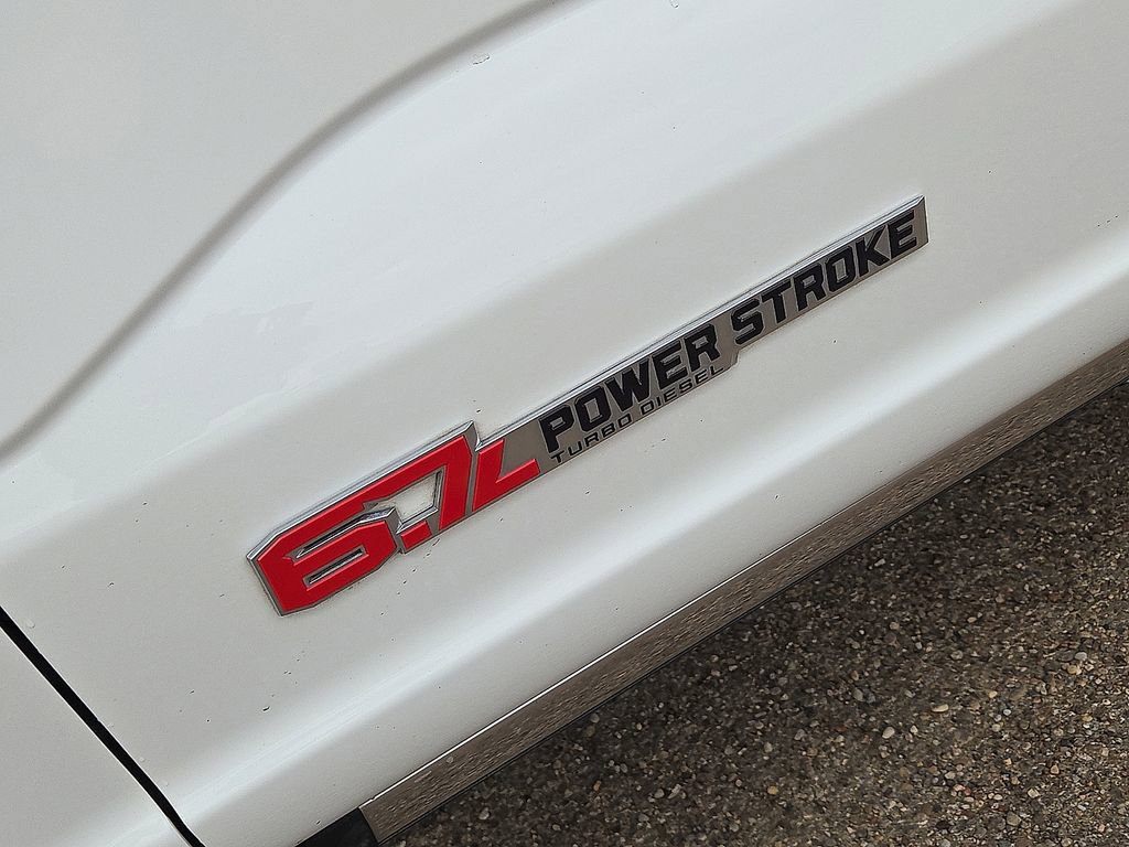 Used 2024 Ford F250 Lariat w/ Tremor Off-Road Package image 13