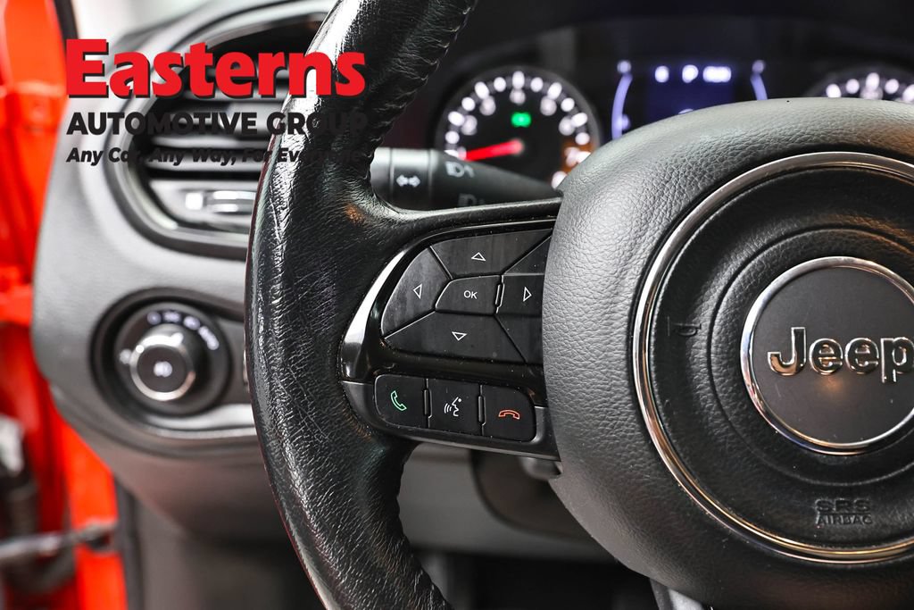 Used 2018 Jeep Renegade Altitude AWD/4WD image 15