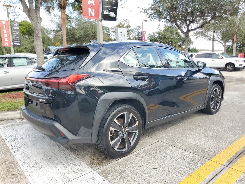 Used 2019 Lexus UX 200 image 6