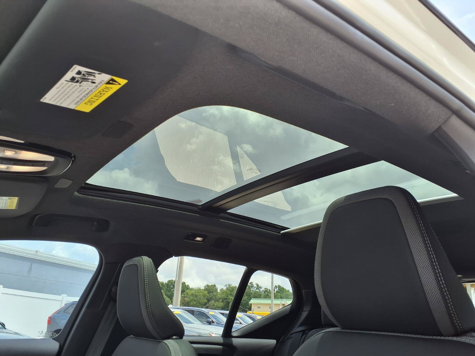 Certified 2023 Volvo XC40 Recharge Ultimate w/ Protection Package Premier AWD/4WD image 24