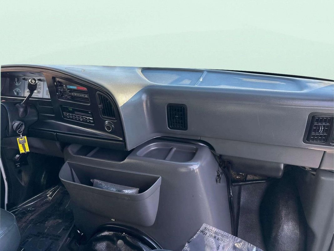 Used 1996 Ford E-350 and Econoline 350 XLT image 4