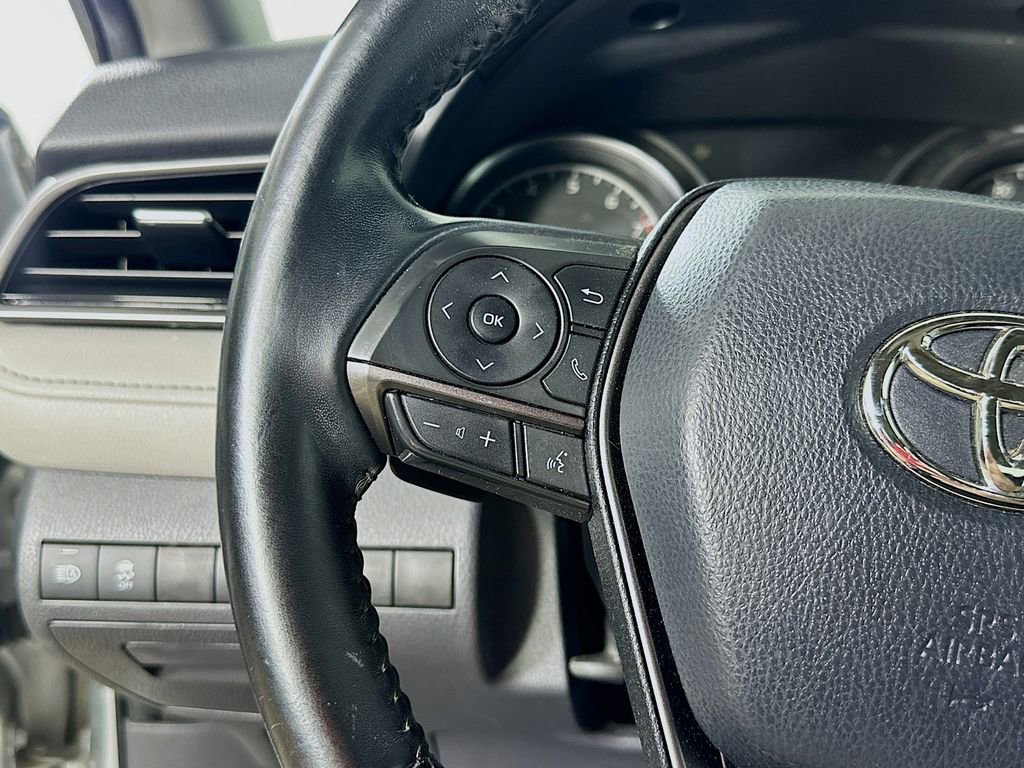Used 2021 Toyota Camry SE image 19