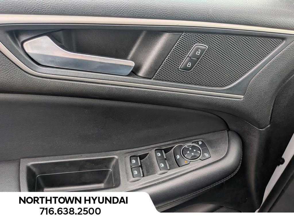 Used 2023 Ford Edge SEL image 27