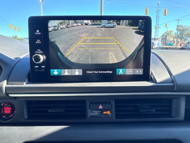 Used 2025 Honda Pilot Touring image 18
