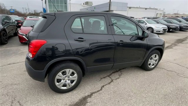 Used 2016 Chevrolet Trax LS w/ LPO, Cargo Package image 2