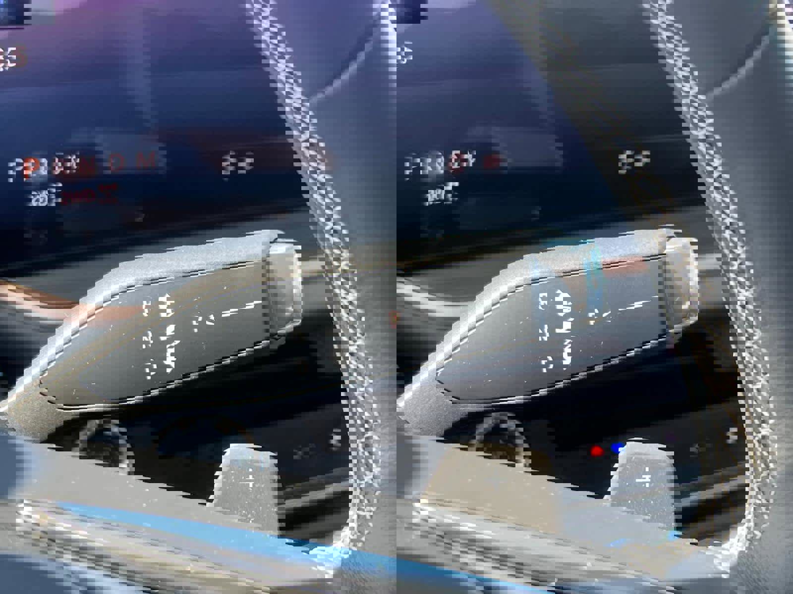 Certified 2025 Buick Envision Sport Touring image 18