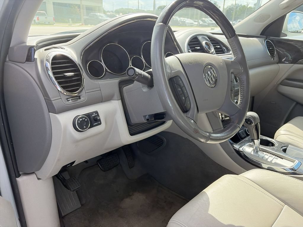 Used 2017 Buick Enclave Leather AWD/4WD image 12