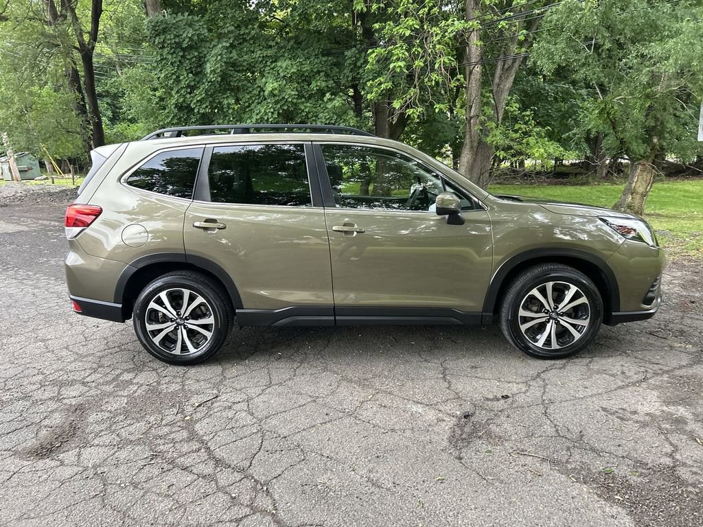 Certified 2023 Subaru Forester Limited AWD/4WD image 9