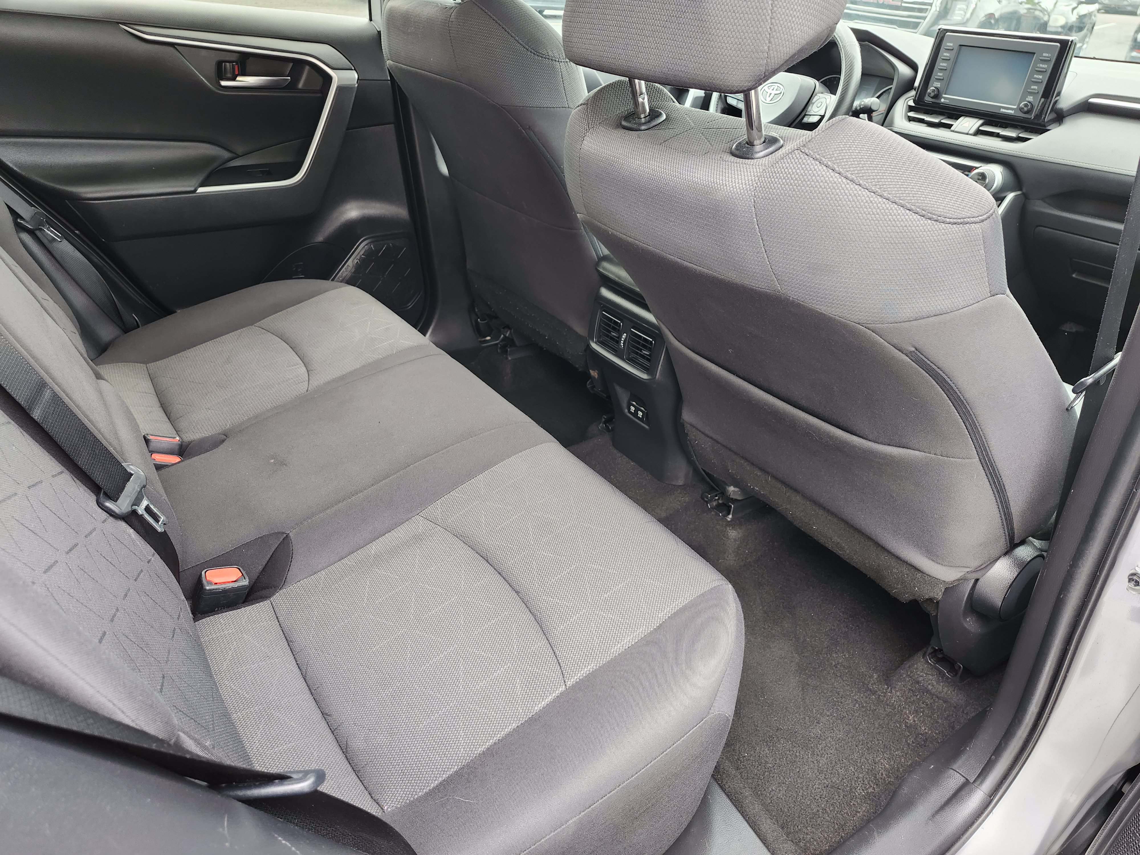 Used 2021 Toyota RAV4 XLE AWD/4WD image 20