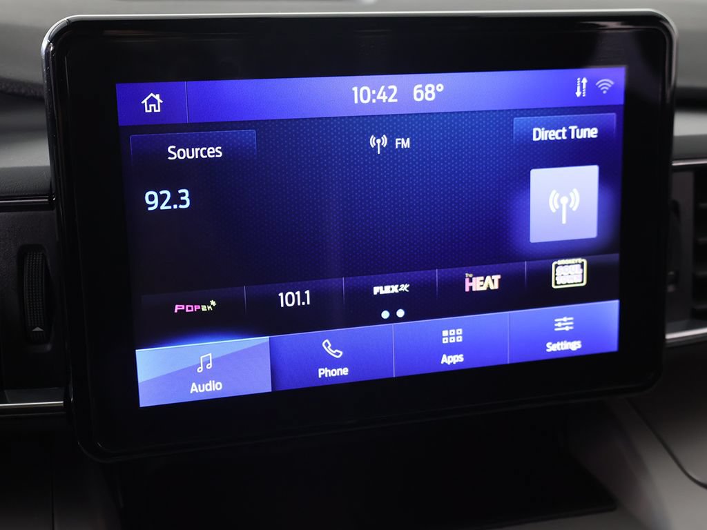 Used 2024 Ford Explorer XLT w/ Equipment Group 202A AWD/4WD image 49