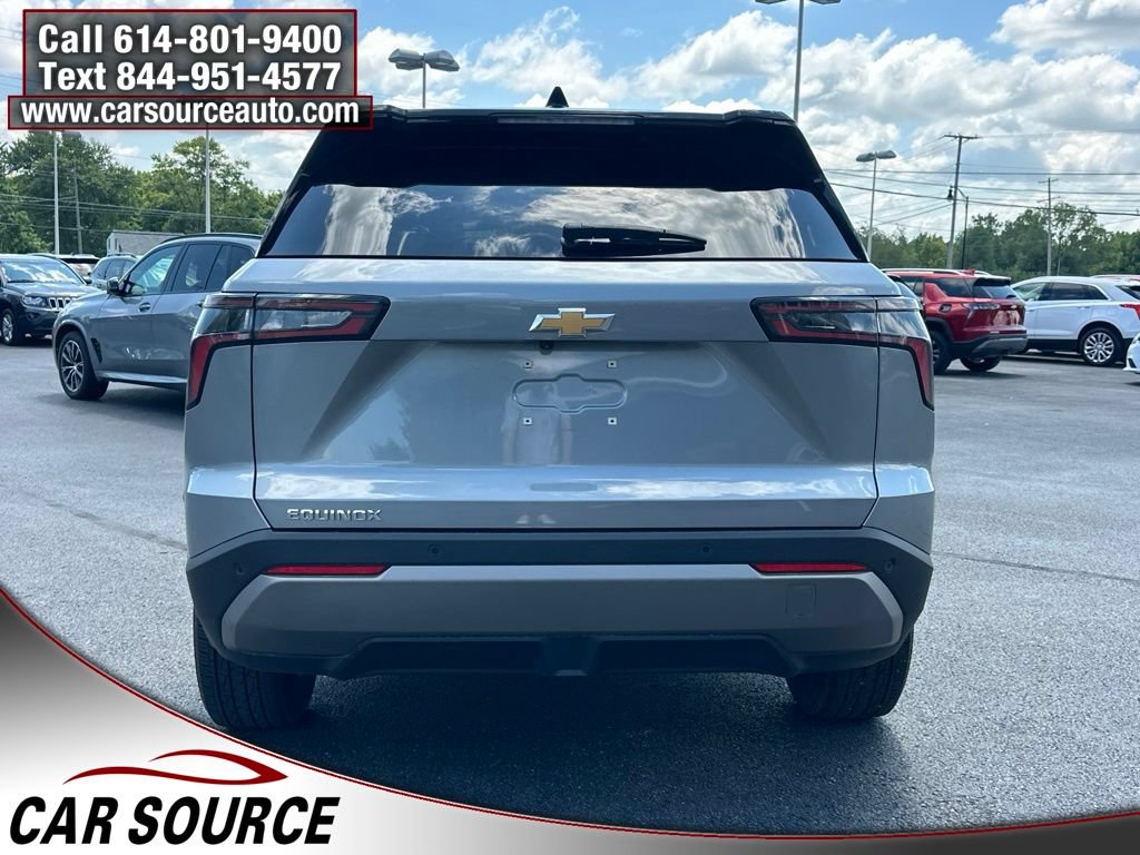 Used 2025 Chevrolet Equinox LT FWD image 4
