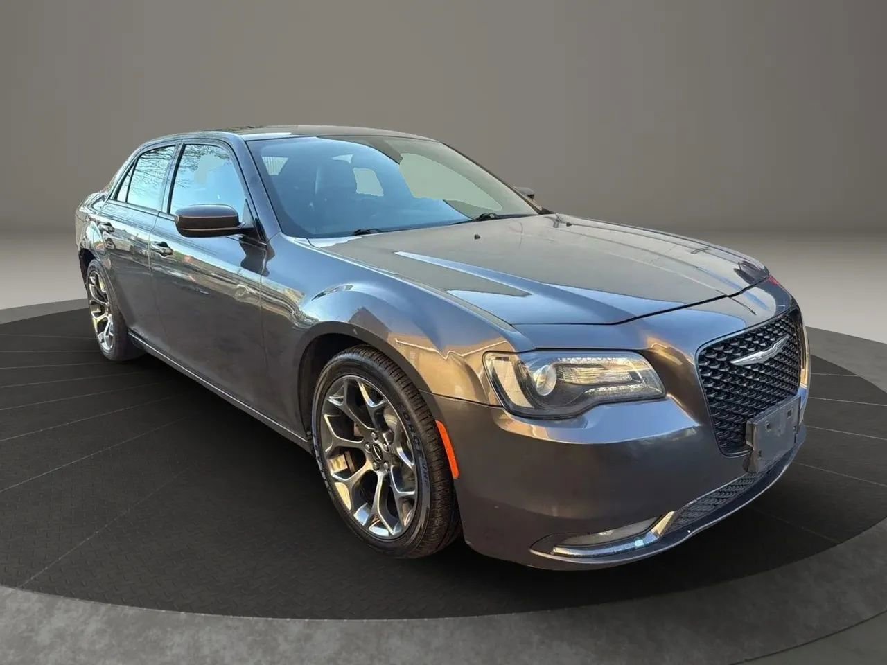Used 2016 Chrysler 300 S RWD image 3