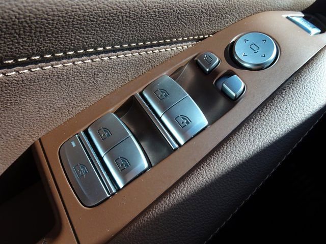 Used 2020 BMW X7 xDrive40i w/ Parking Assistance Package image 23