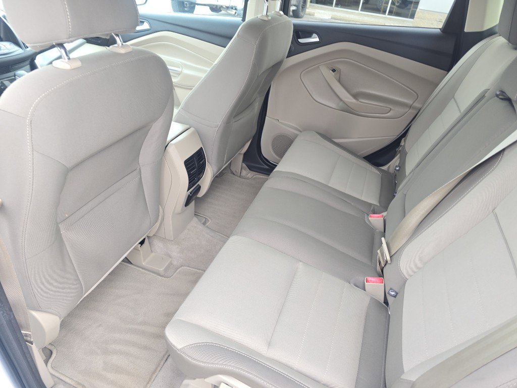 Used 2015 Ford Escape SE w/ Equipment Group 201A image 16