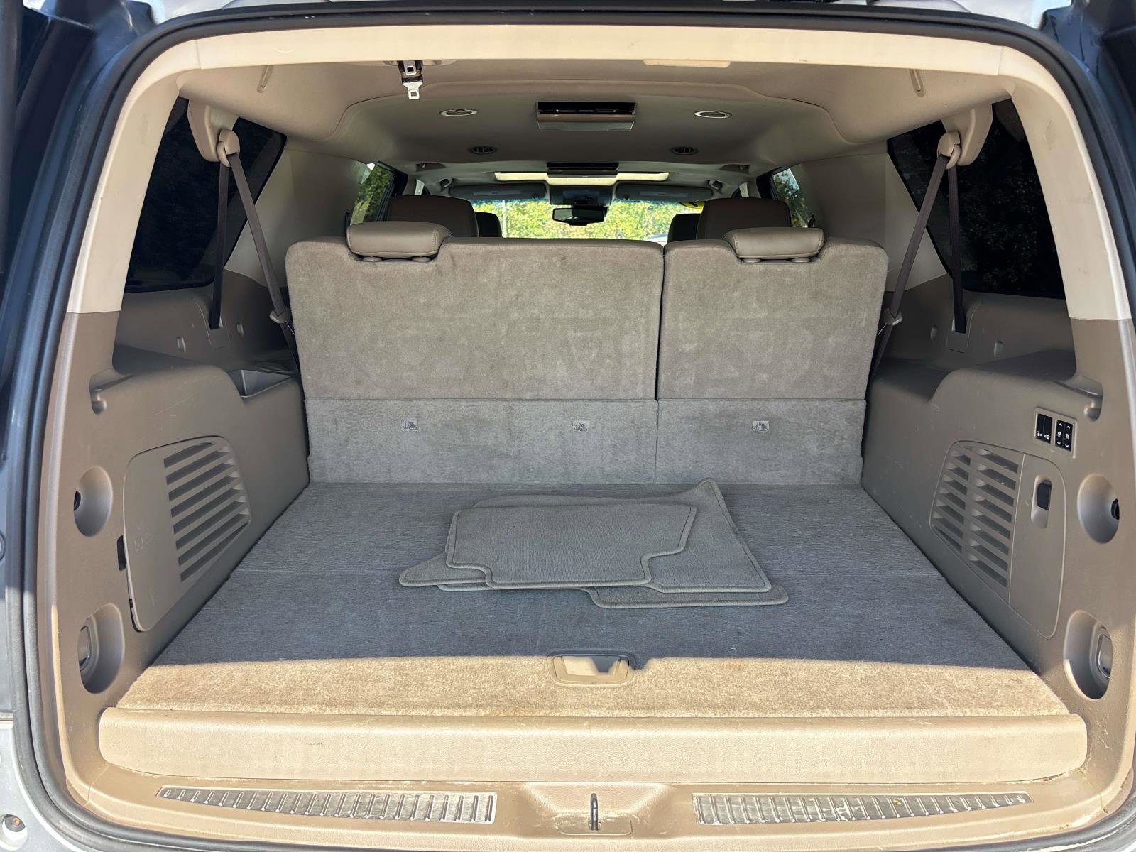 Used 2019 GMC Yukon XL SLT w/ Open Road Package image 14
