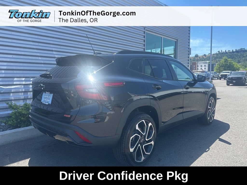 New 2026 Chevrolet Trax RS w/ Driver Confidence Package FWD image 3