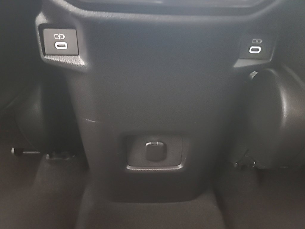 Used 2025 Toyota Grand Highlander AWD image 25