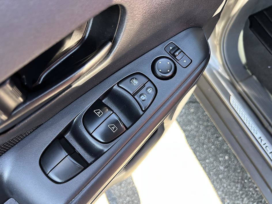 Certified 2025 Nissan Kicks Play S FWD image 20