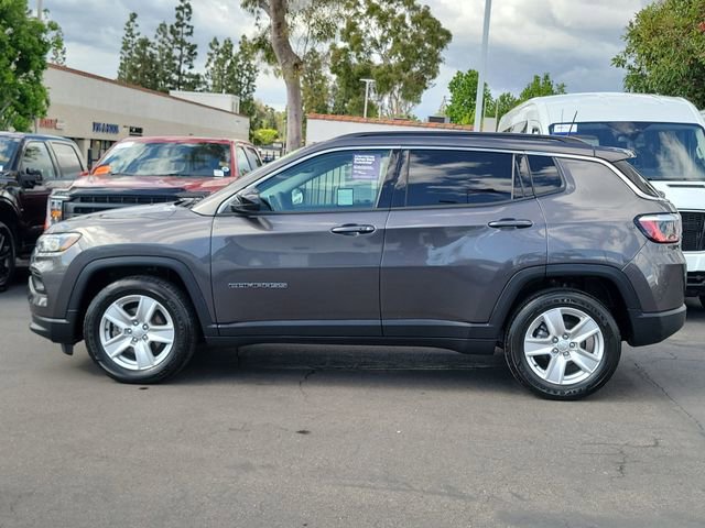 Used 2022 Jeep Compass Latitude image 28