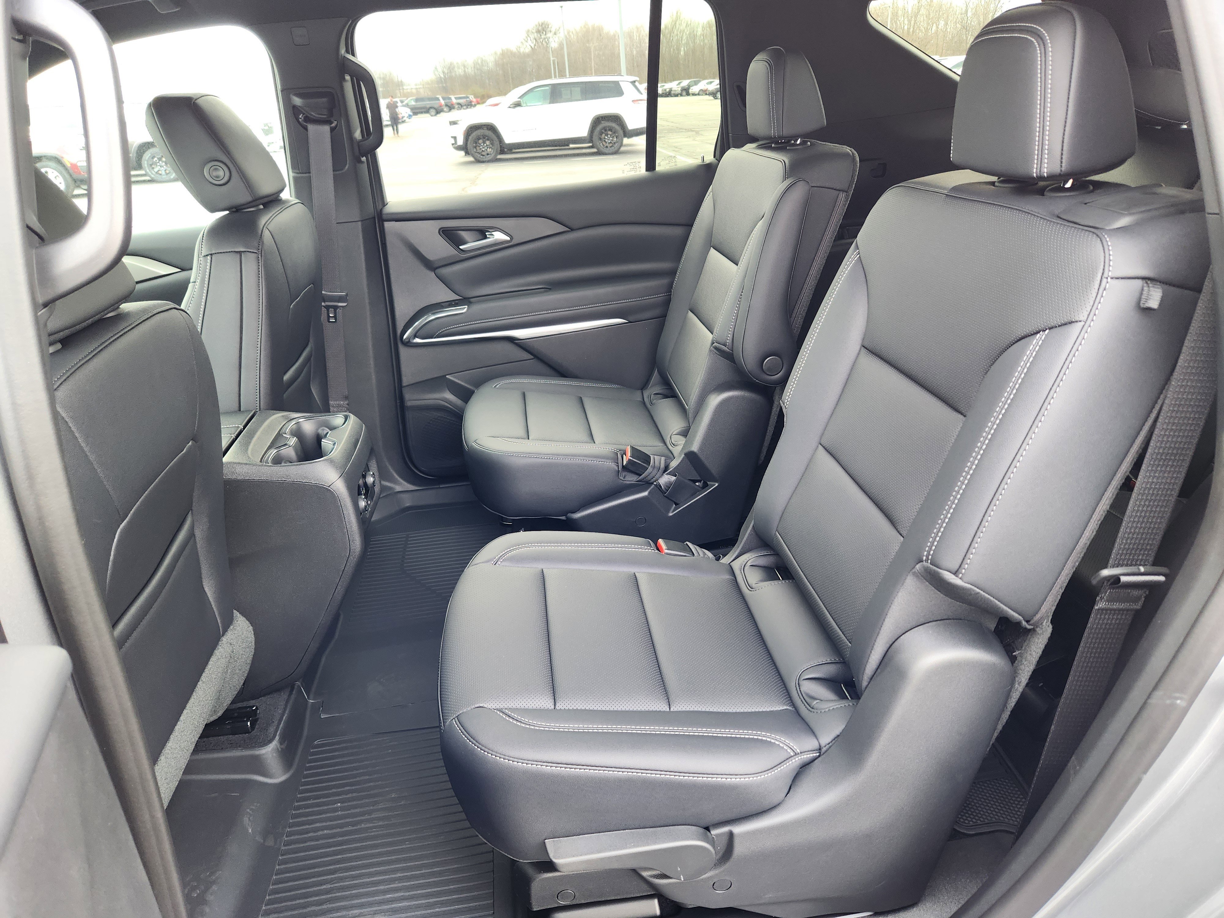 New 2026 Chevrolet Traverse LT w/ Driver Confidence Package image 8