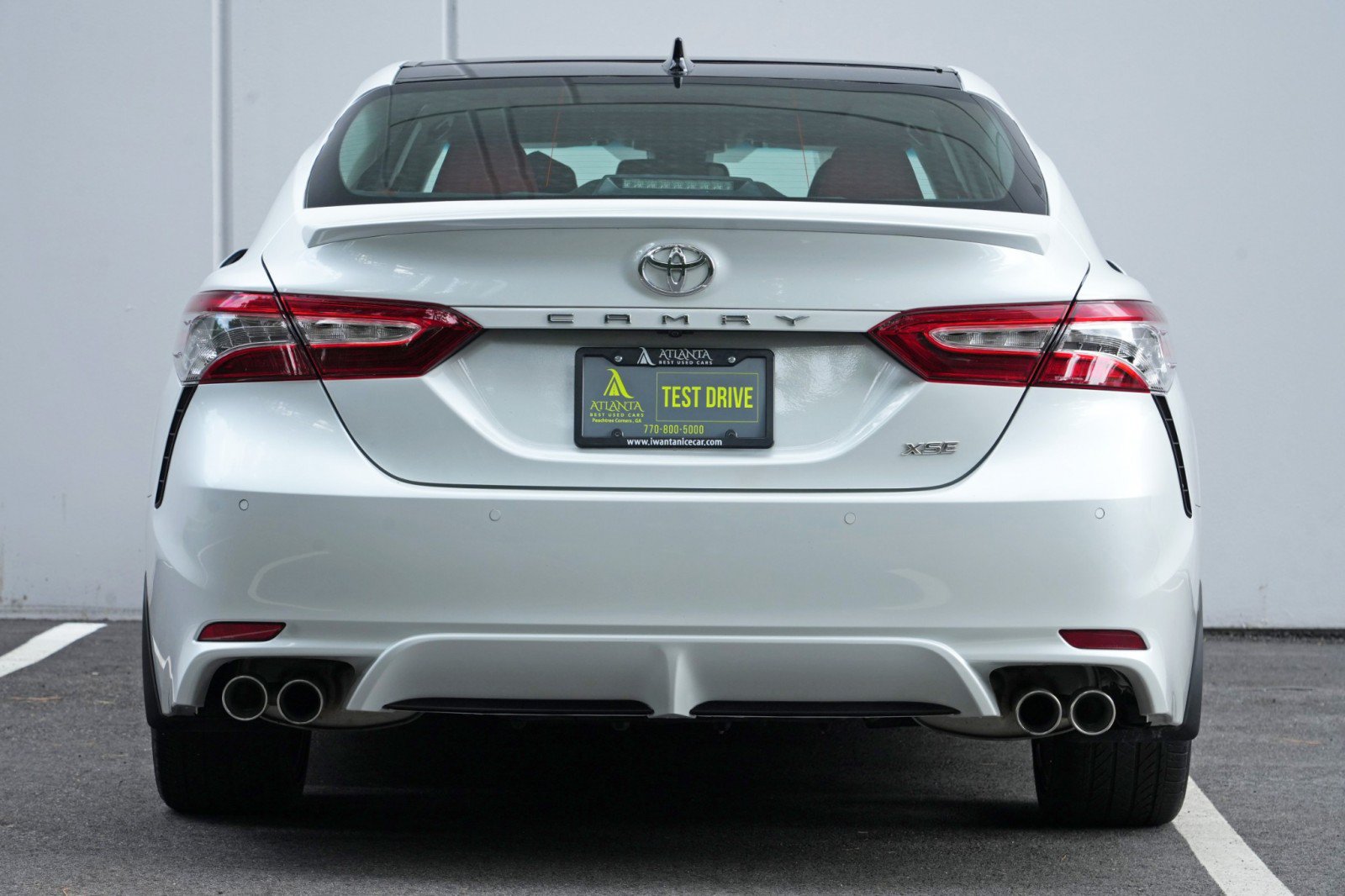 Used 2019 Toyota Camry XSE FWD image 10