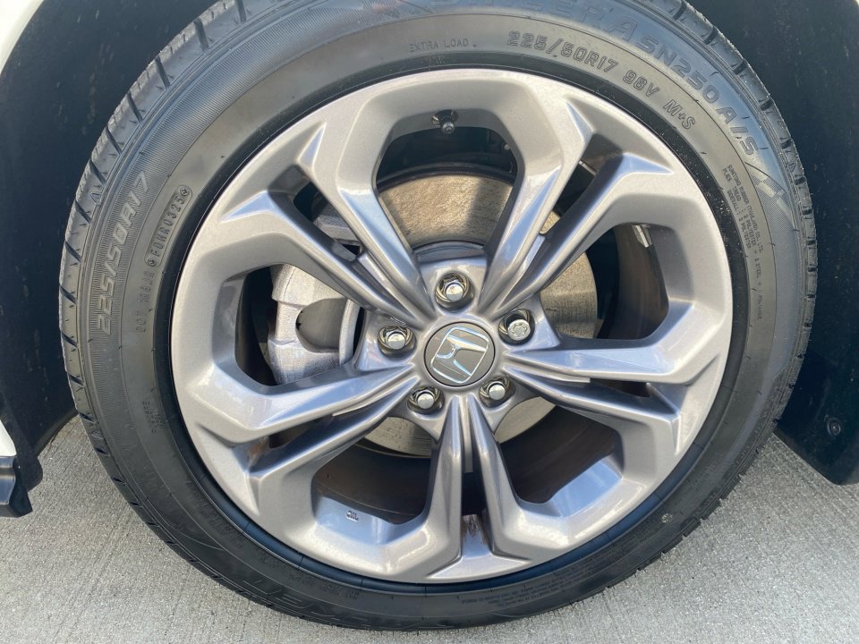 Certified 2024 Honda Accord EX image 31