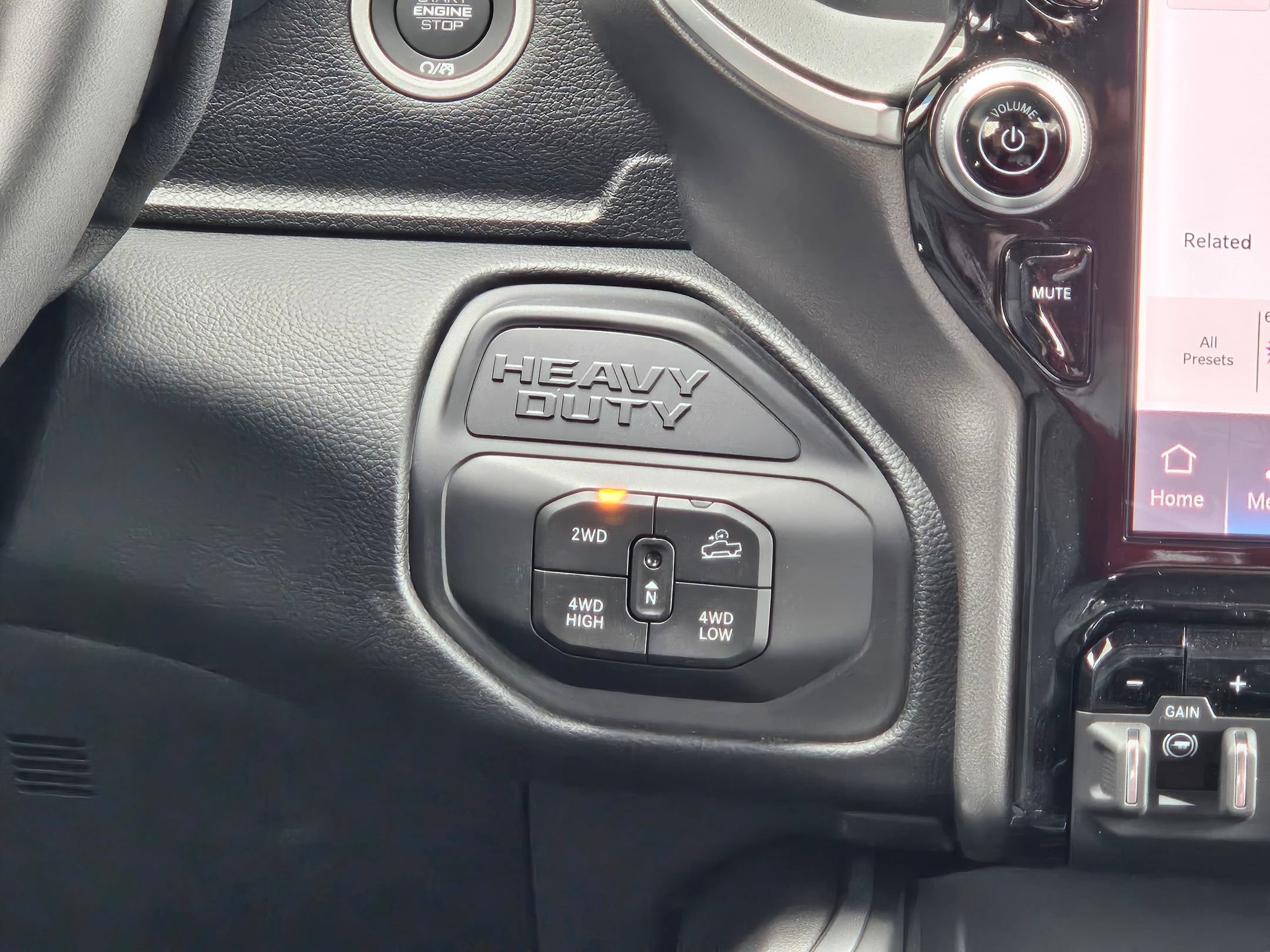 New 2026 RAM 2500 Big Horn AWD/4WD image 12