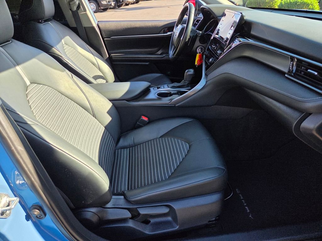 Used 2023 Toyota Camry SE AWD/4WD image 19