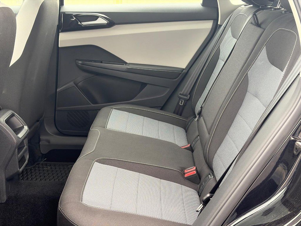 Used 2025 Volkswagen Taos S image 10