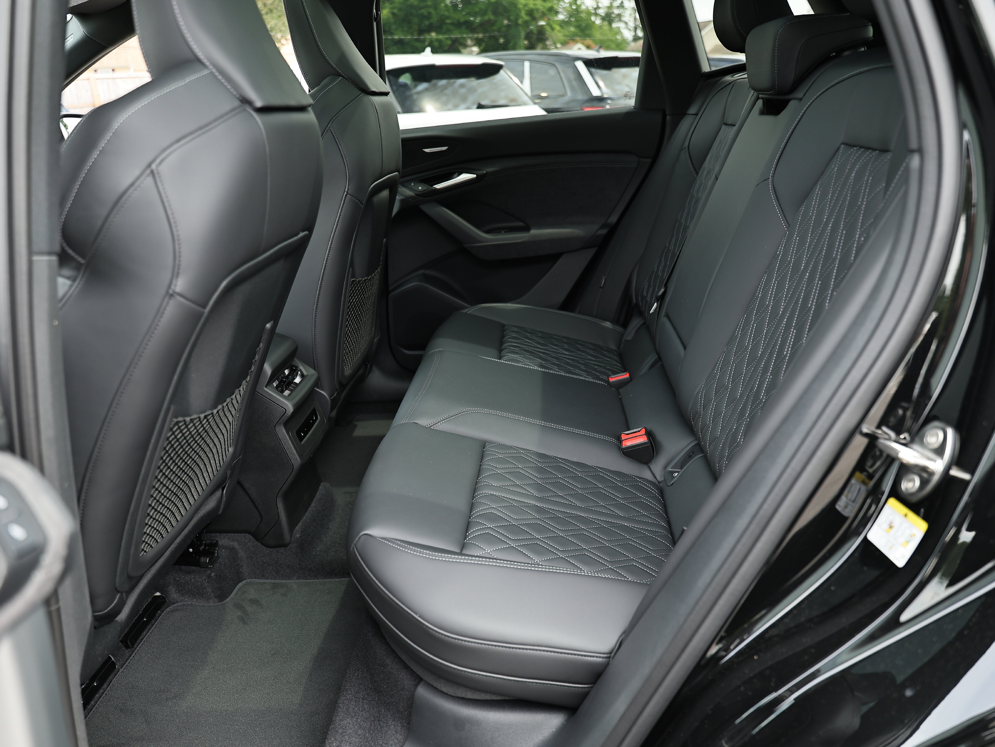 New 2027 Audi SQ6 e-tron Premium Plus AWD/4WD image 27
