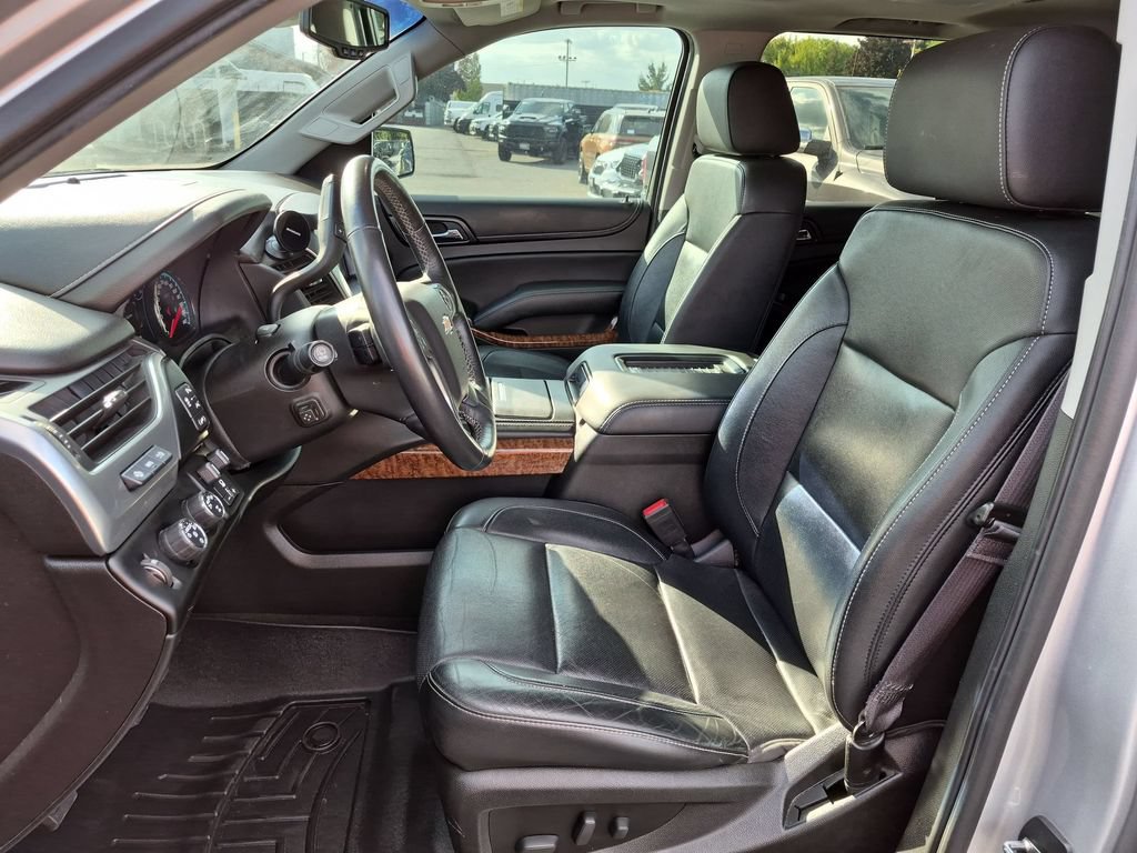 Used 2017 Chevrolet Suburban Premier AWD/4WD image 12