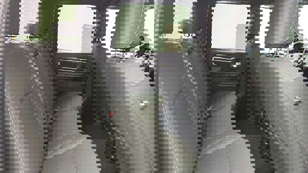 Used 2025 RAM 2500 Big Horn AWD/4WD image 23