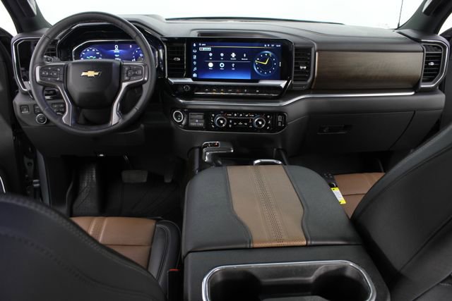 Used 2023 Chevrolet Silverado 1500 High Country w/ High Country Premium Package image 12