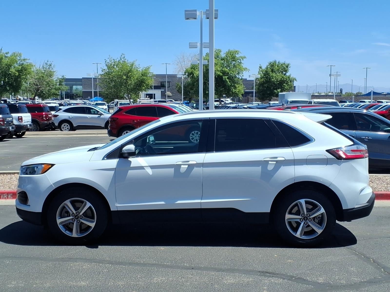Certified 2023 Ford Edge SEL w/ Convenience Package AWD/4WD image 7