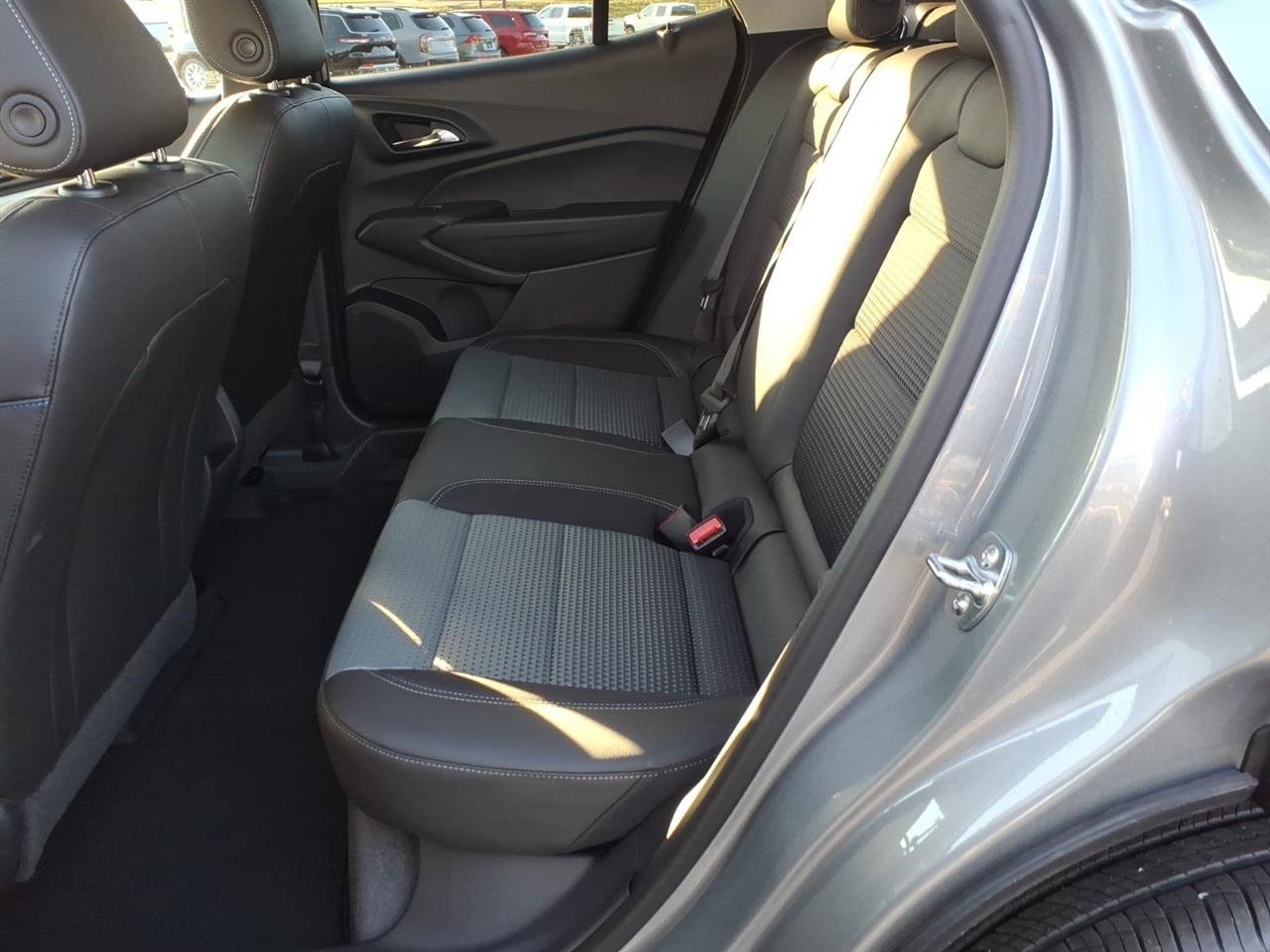 New 2026 Chevrolet Trax LT image 9