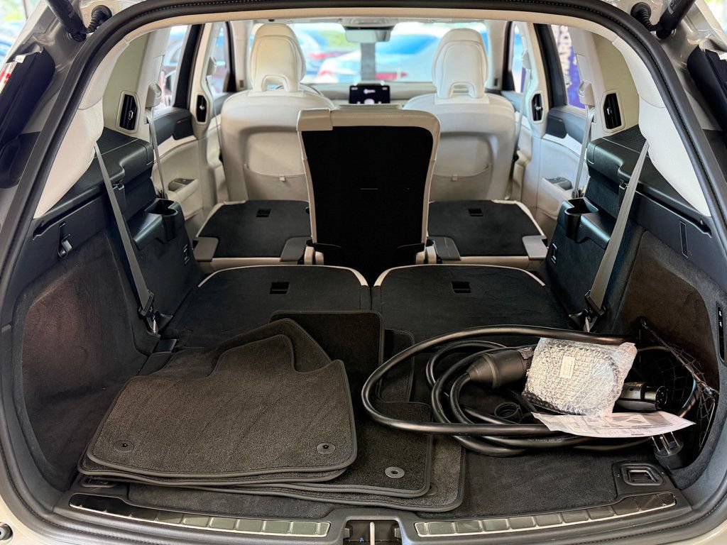Used 2025 Volvo EX90 Plus AWD/4WD image 22