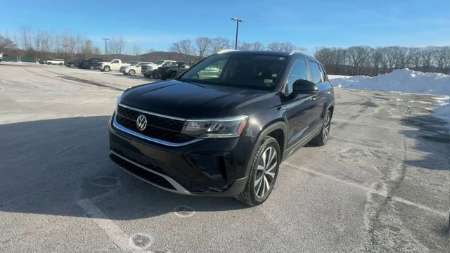 Used 2022 Volkswagen Taos SE image 4