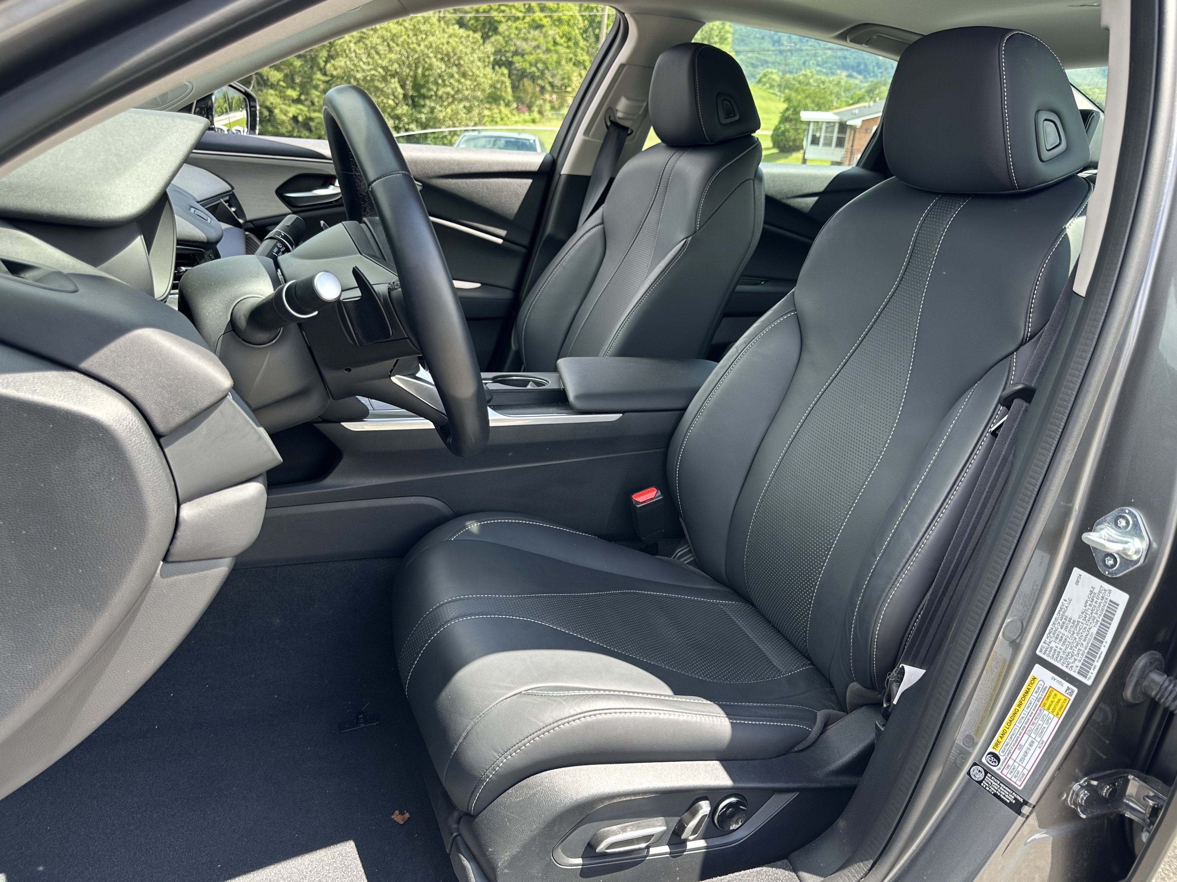 Used 2025 Acura TLX w/ Technology Package FWD image 9
