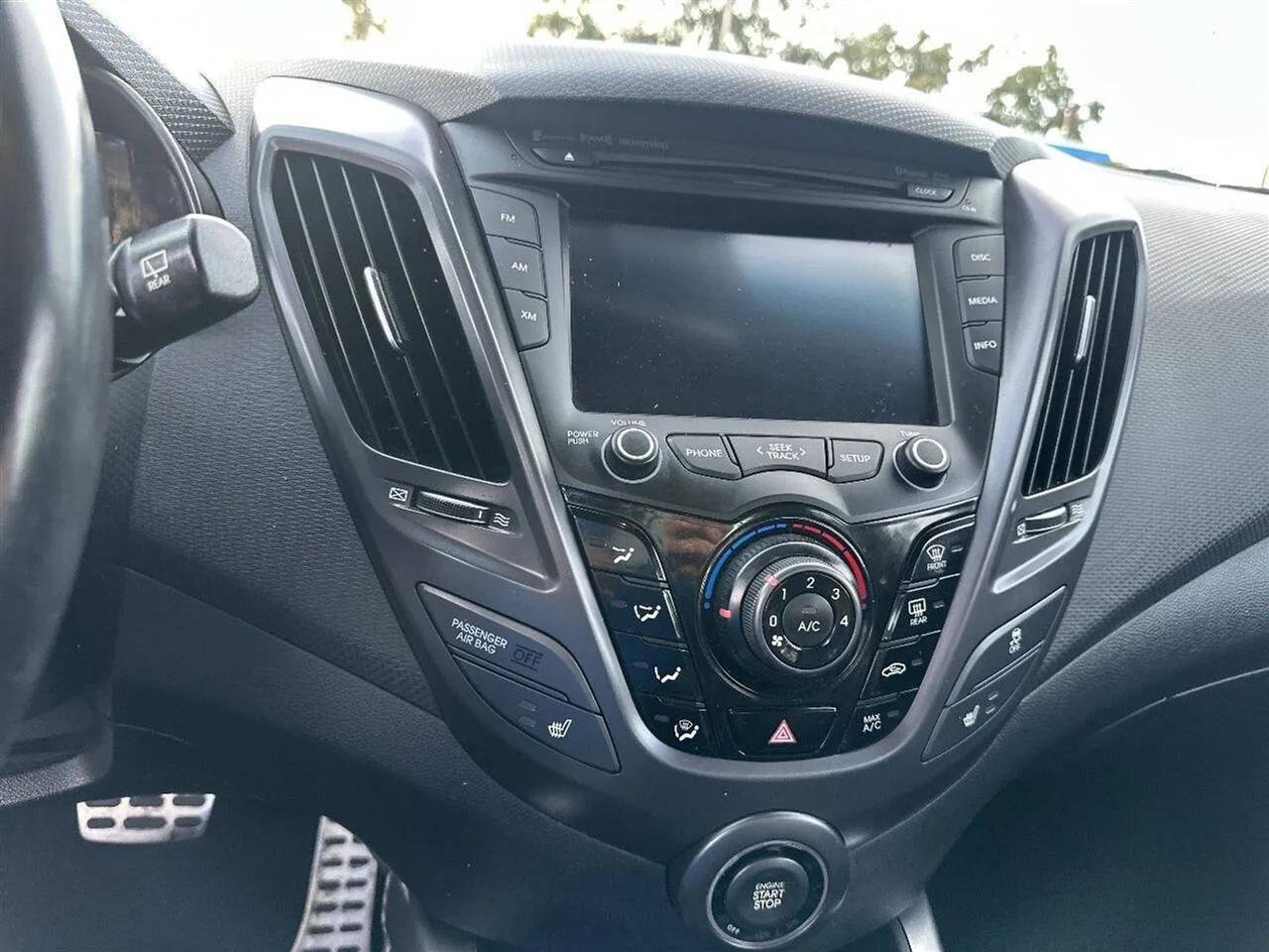 Used 2014 Hyundai Veloster Turbo image 26