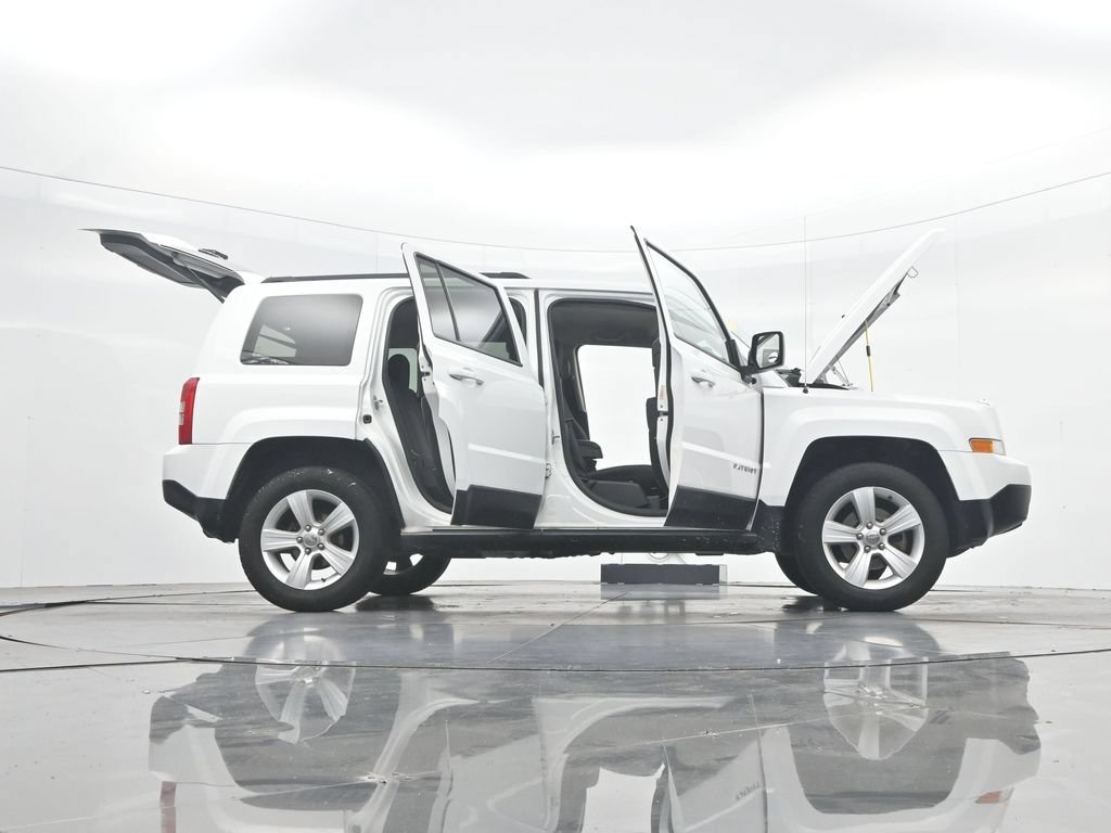 Used 2014 Jeep Patriot Sport w/ Power Value Group AWD/4WD image 48