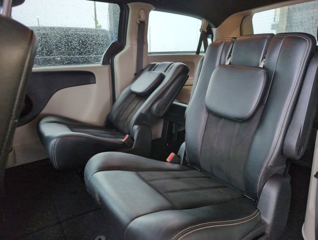 Used 2020 Dodge Grand Caravan SXT FWD image 22