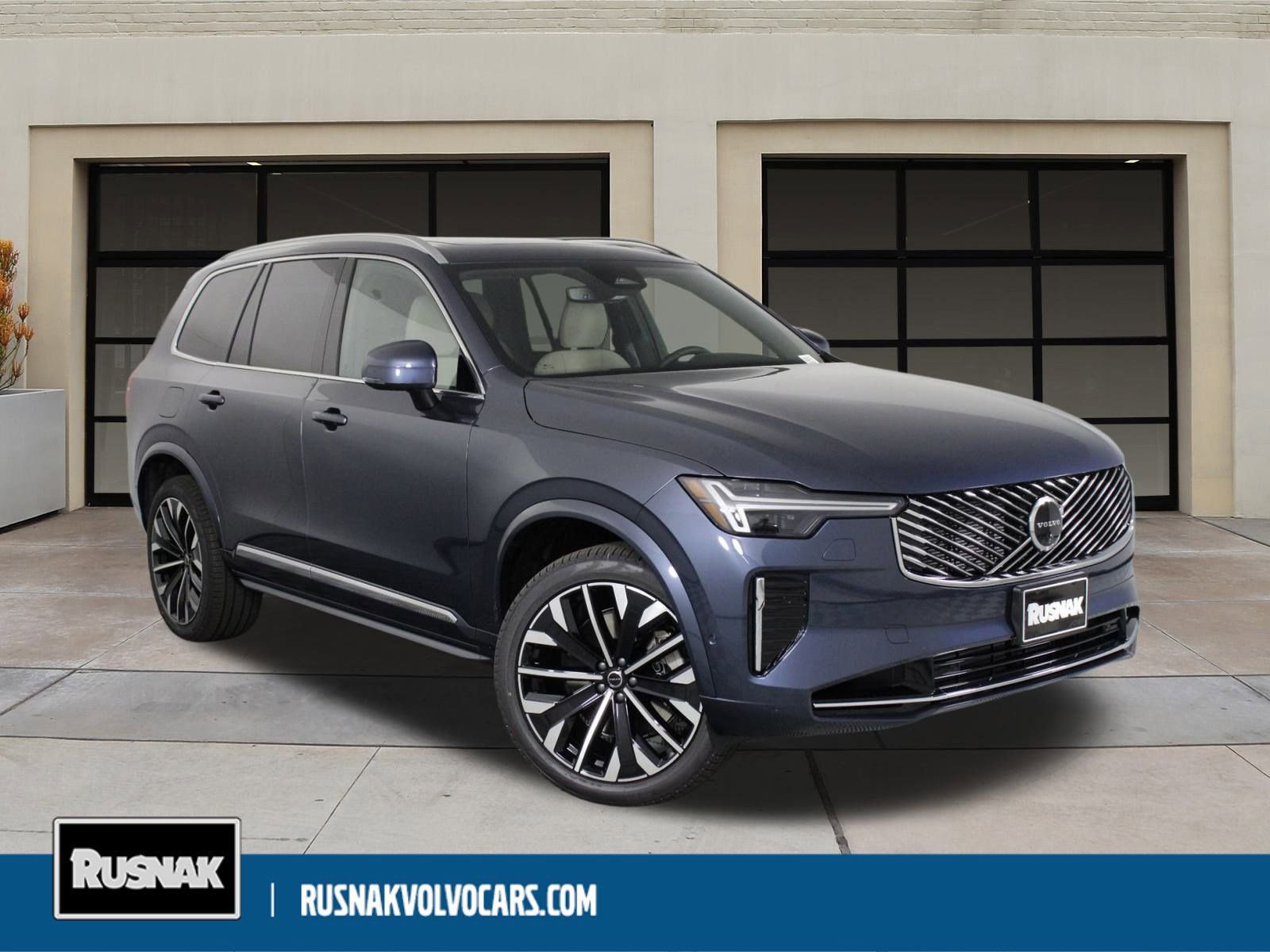 New 2026 Volvo XC90 T8 Plus