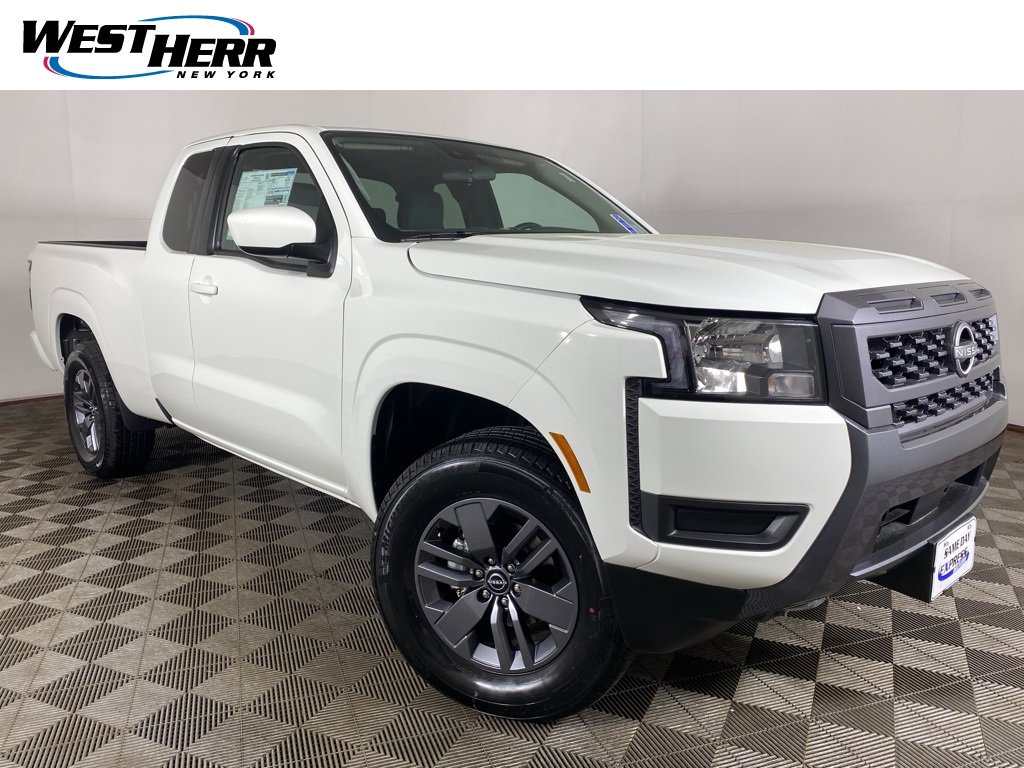 Used 2025 Nissan Frontier SV image 1