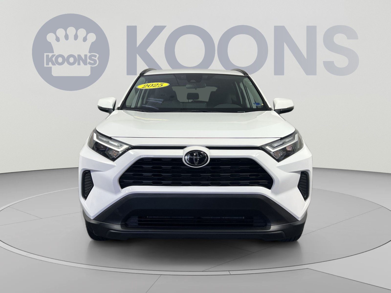 Used 2025 Toyota RAV4 XLE AWD/4WD image 11