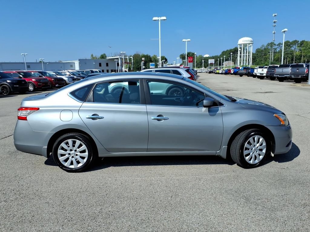 Used 2014 Nissan Sentra SV FWD image 2